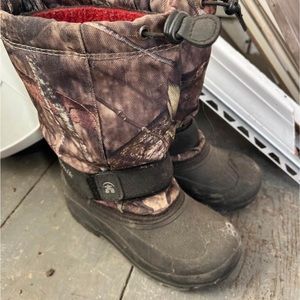 Kamik size 1 boots